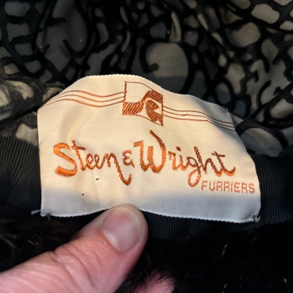 Gorgeous Vintage Steen and Wright Furriers Black Bucket Fur Hat - Picture 5 of 7